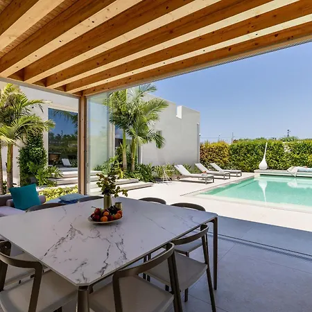 Essence Design With Pool *