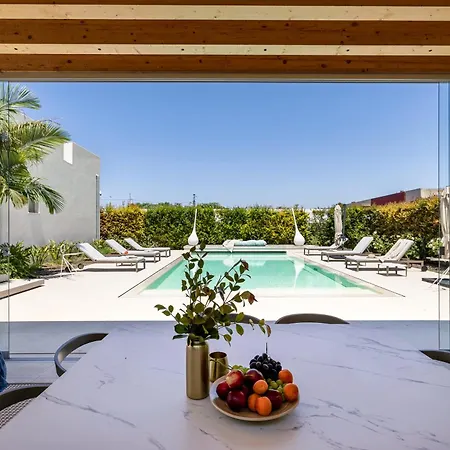 Villa Essence Design With Pool Marsala