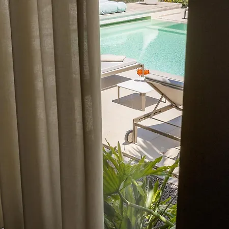 Essence Design With Pool