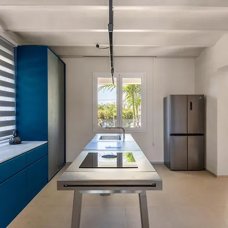 Essence Design With Pool Marsala