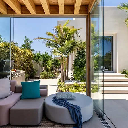 Essence Design With Pool מרסאלה