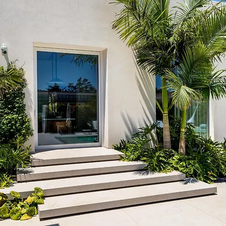 וילה Essence Design With Pool מרסאלה